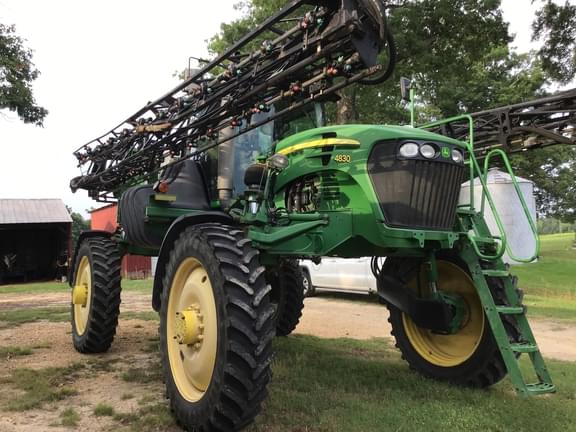 Image of John Deere 4830 equipment image 1