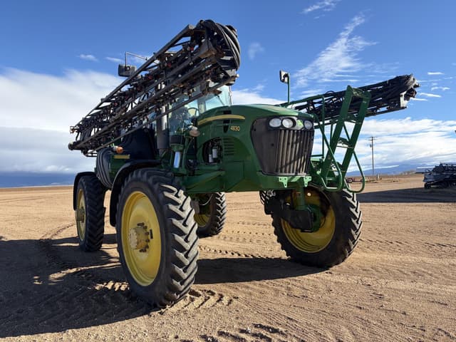 Image of John Deere 4830 equipment image 2