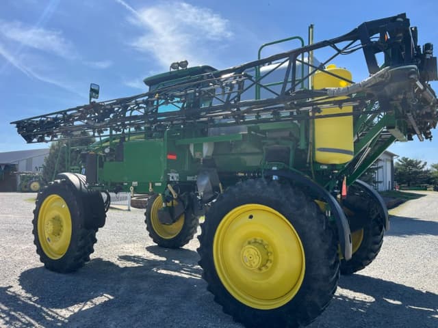 Image of John Deere 4830 equipment image 2