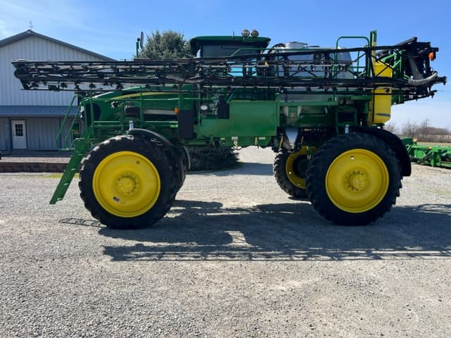 Image of John Deere 4830 equipment image 1