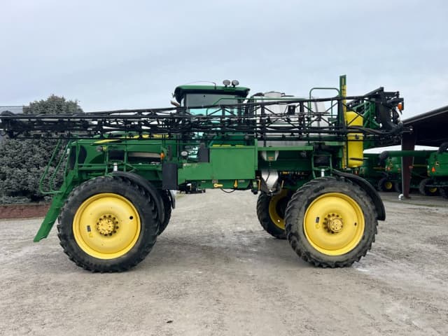 Image of John Deere 4830 equipment image 1