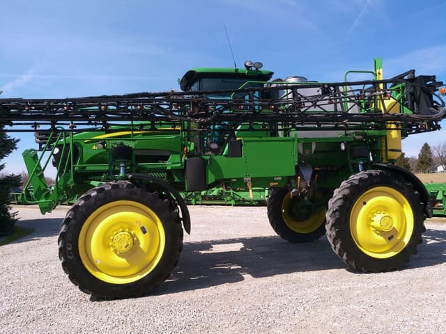 Image of John Deere 4830 equipment image 1