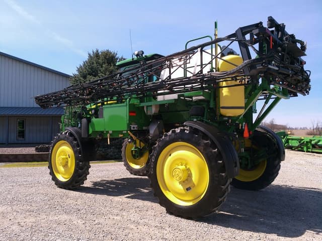 Image of John Deere 4830 equipment image 2