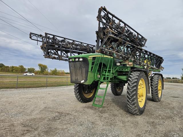 Image of John Deere 4930 equipment image 1