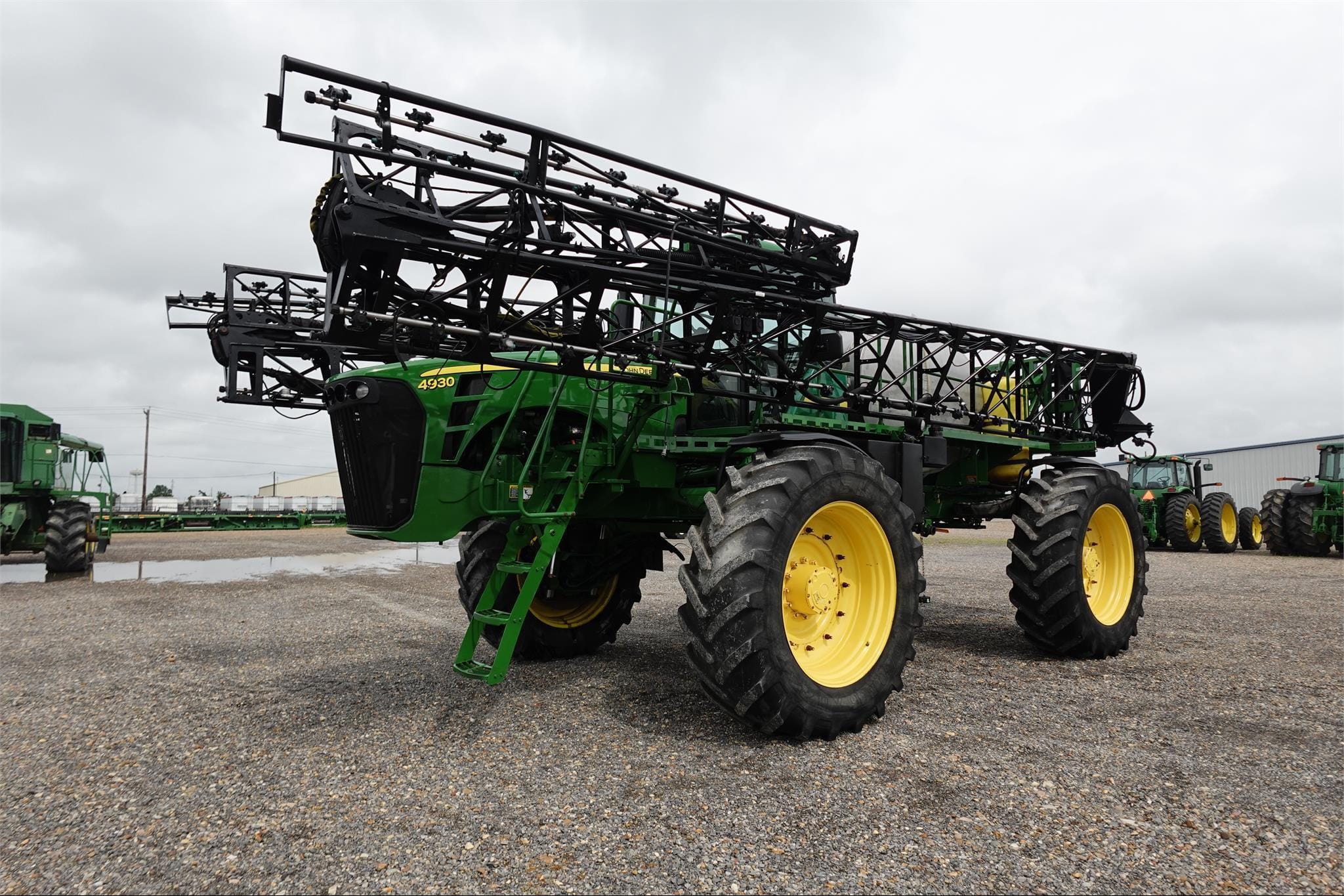 2009 John Deere 4930 Equipment Image0