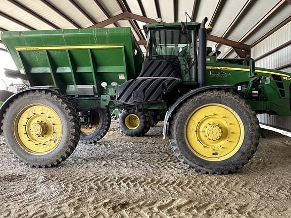 Image of John Deere 4930 equipment image 3