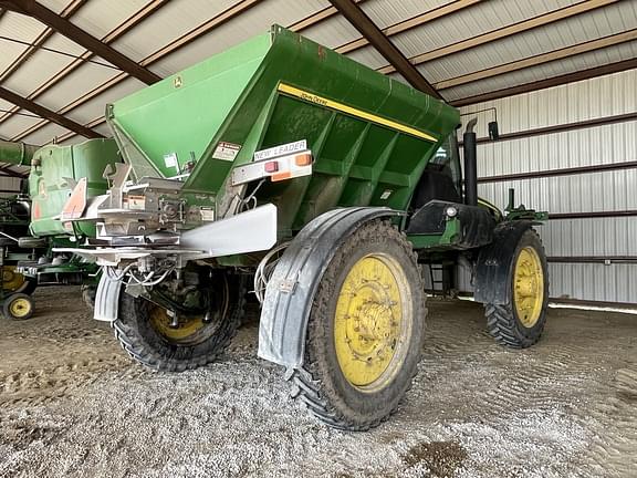 Image of John Deere 4930 equipment image 1