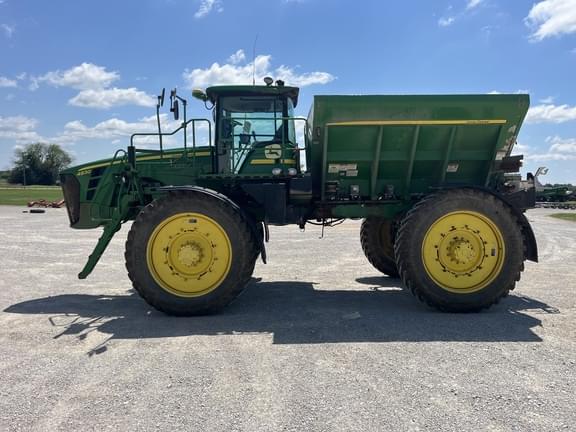 Image of John Deere 4930 equipment image 4