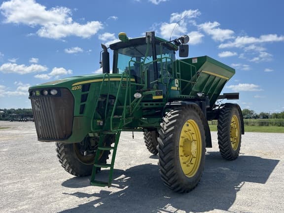 Image of John Deere 4930 equipment image 1