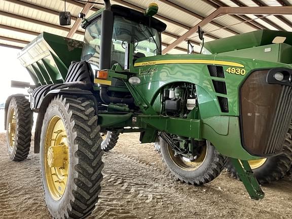 Image of John Deere 4930 equipment image 2