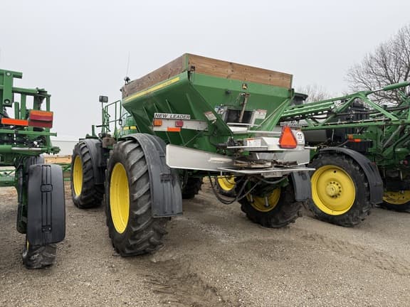 Image of John Deere 4930 equipment image 2