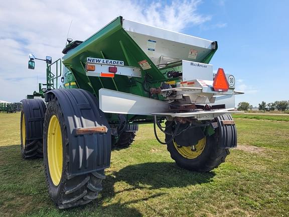 Image of John Deere 4930 equipment image 4