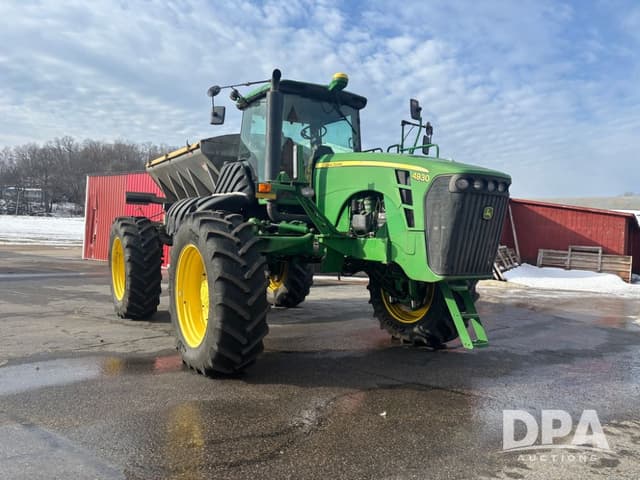 Image of John Deere 4930 equipment image 1