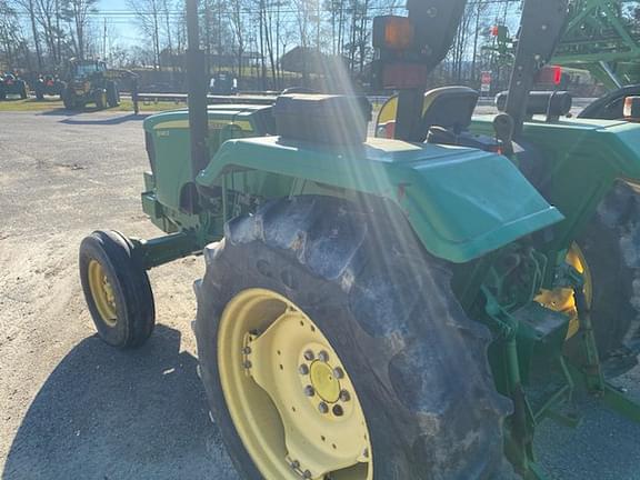 Image of John Deere 5045D equipment image 4