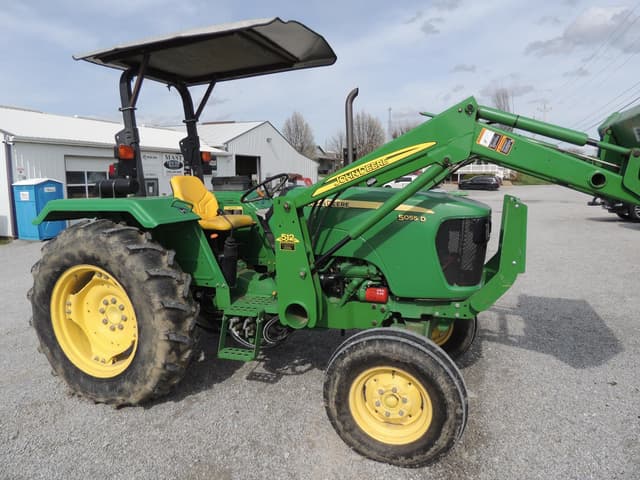 Image of John Deere 5055D equipment image 2