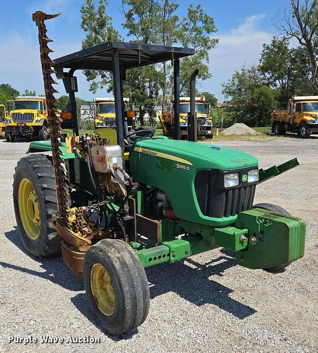 Image of John Deere 5055D equipment image 2