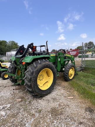 Image of John Deere 5055E equipment image 3