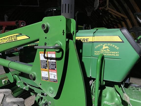 Image of John Deere 5065E equipment image 3