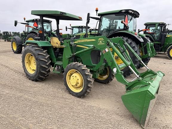 Image of John Deere 5065E equipment image 2