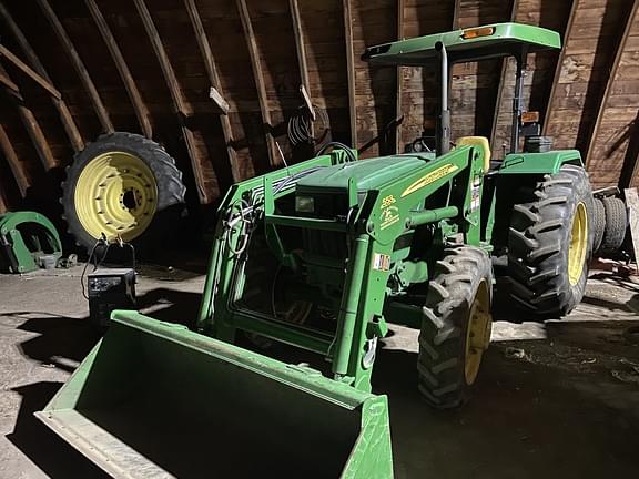 Image of John Deere 5065E equipment image 3