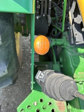Image of John Deere 5065E equipment image 4