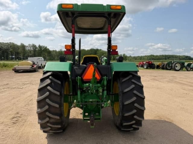 Image of John Deere 5065E equipment image 4