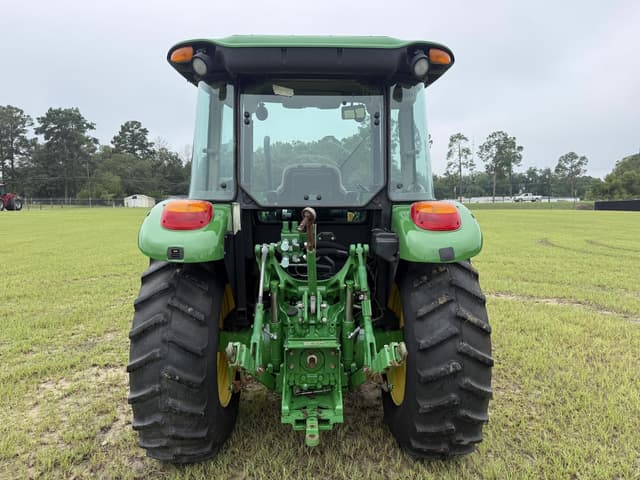 Image of John Deere 5065M equipment image 3