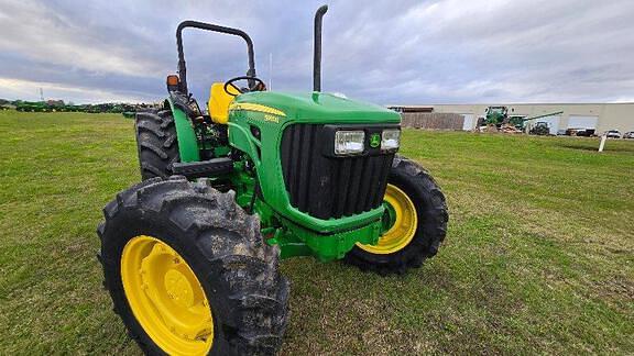 Image of John Deere 5065M equipment image 1