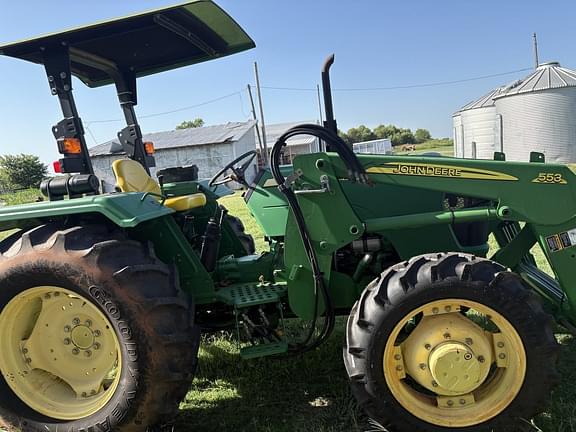 Image of John Deere 5075E equipment image 4