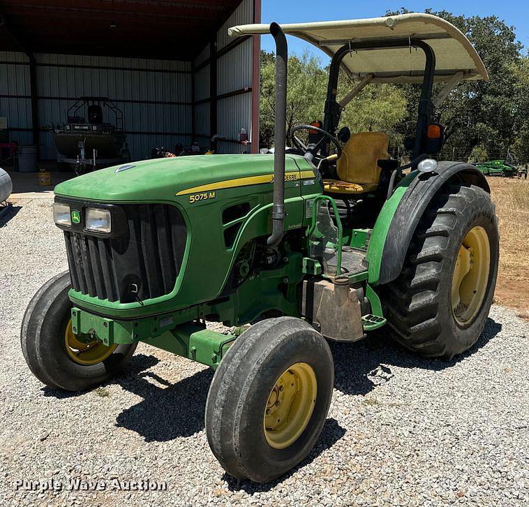 Image of John Deere 5075M Primary image