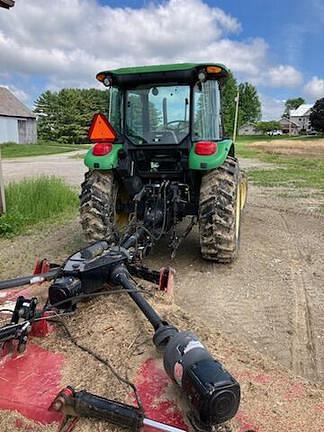 Image of John Deere 5083E equipment image 3