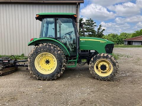 Image of John Deere 5083E equipment image 4