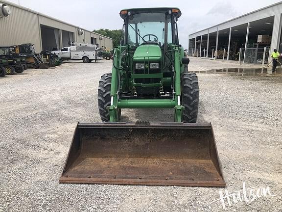 Image of John Deere 5083E equipment image 2