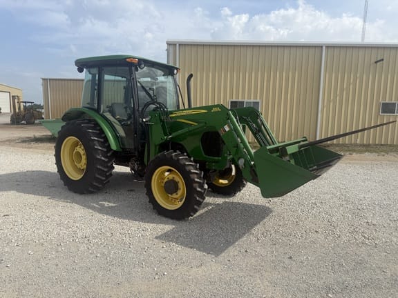 2009 John Deere 5083E Equipment Image0