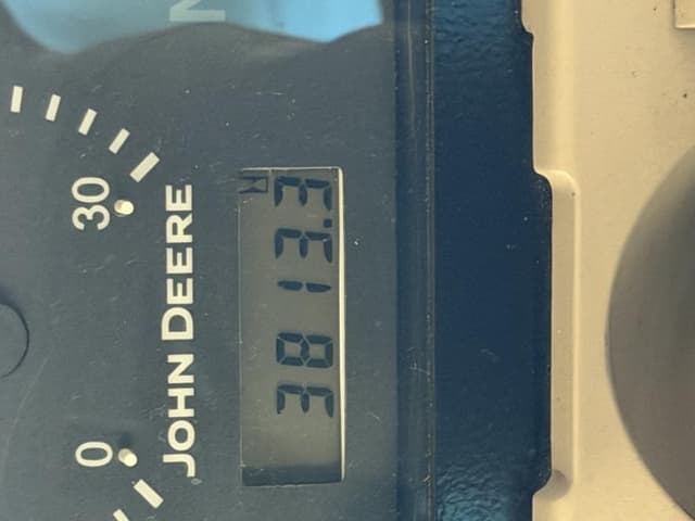 Image of John Deere 5083E equipment image 3