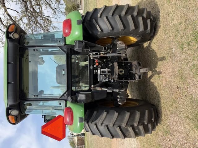 Image of John Deere 5083E equipment image 1