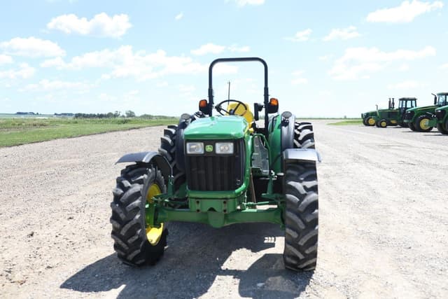 Image of John Deere 5085M equipment image 3