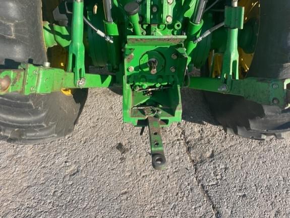 Image of John Deere 5085M equipment image 2