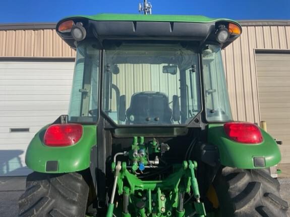 Image of John Deere 5085M equipment image 3