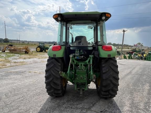 Image of John Deere 5085M equipment image 3