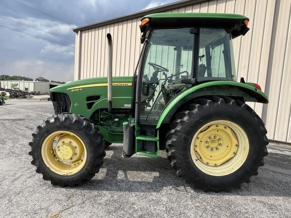 Image of John Deere 5085M Primary image