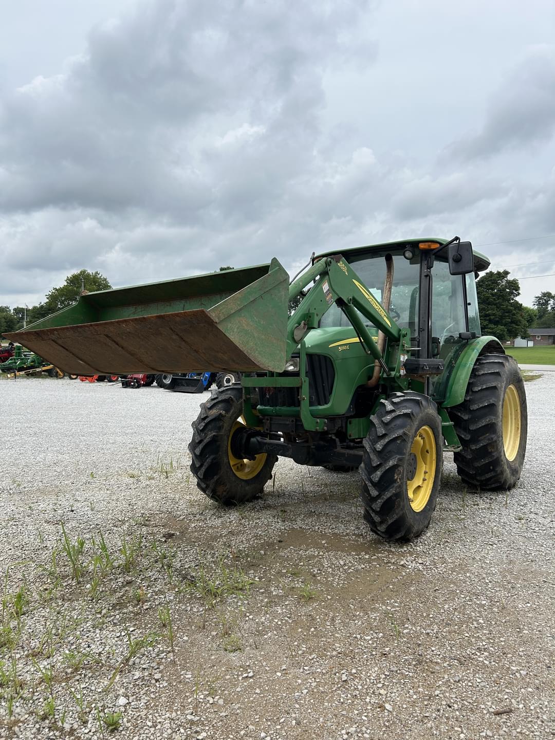 Image of John Deere 5093E Image 0