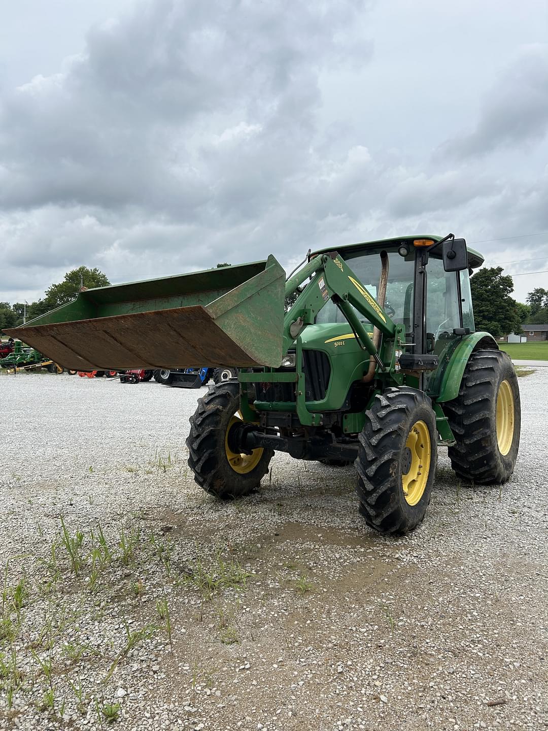 Image of John Deere 5093E Image 0