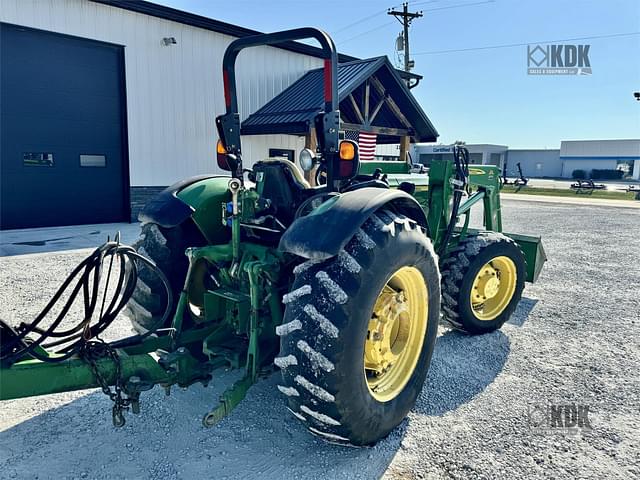 Image of John Deere 5095M equipment image 3