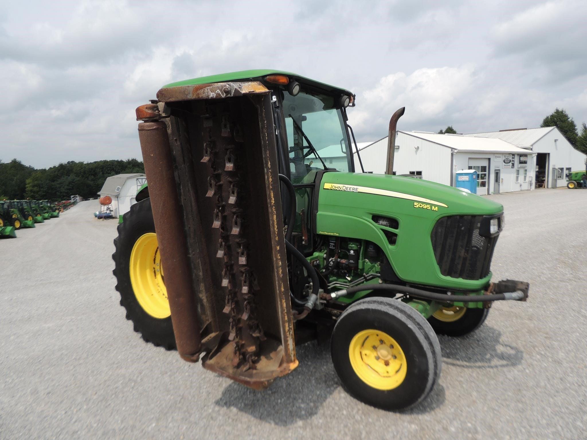 2009 John Deere 5095M Equipment Image0