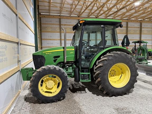 Image of John Deere 5095M equipment image 1