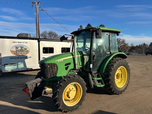2009 John Deere 5095M Equipment Image0