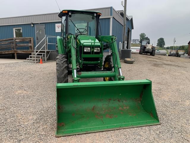 Image of John Deere 5101E equipment image 3