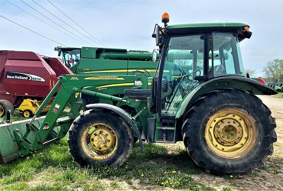 Image of John Deere 5105M equipment image 1