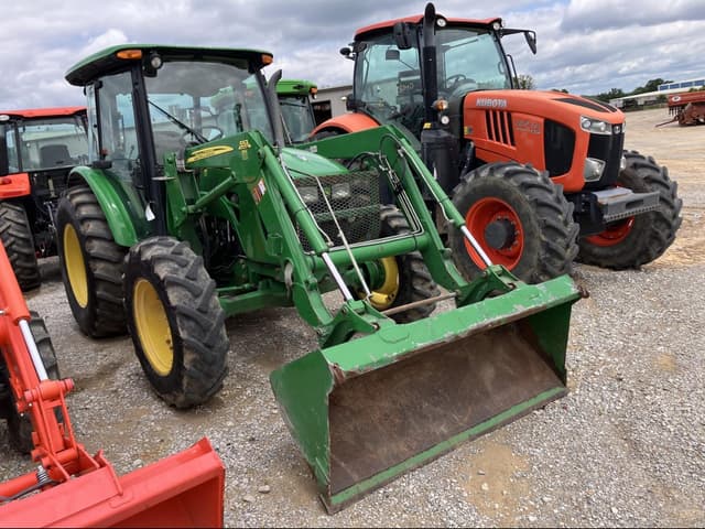 Image of John Deere 5105M equipment image 2